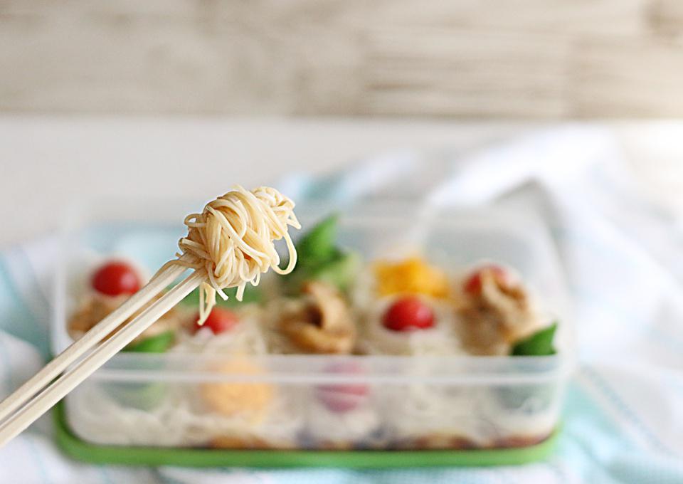 冷やしきつね弁当　冷やしそうめん弁当　冷たい麺類のお弁当　MG_3153