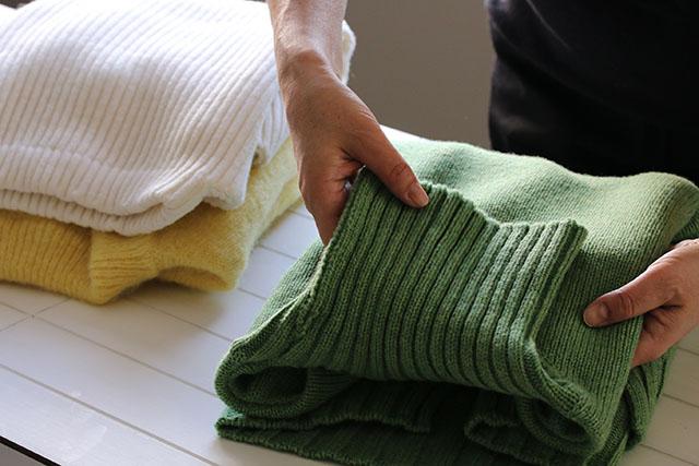 sweatersfolding